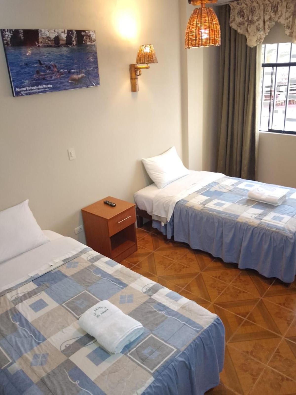 Hostal Refugio Del Pirata Paracas Esterno foto